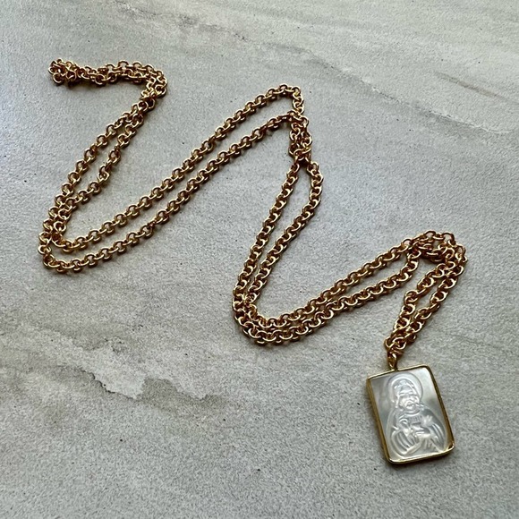 *EVA* Rectangular Carved Shell Religious Pendants - Picture 9 of 11